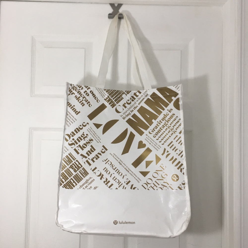 Lululemon bag